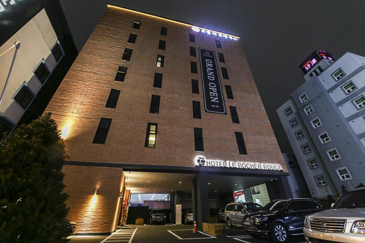 Lerocherrouge Hotel ชุนชอน ภายนอก รูปภาพ