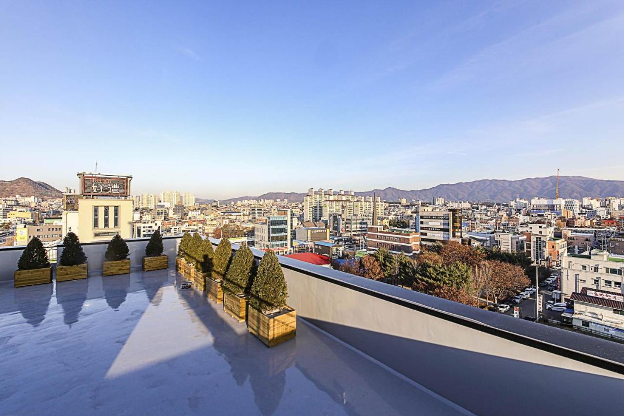Lerocherrouge Hotel ชุนชอน ภายนอก รูปภาพ